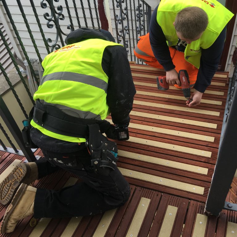 Anti Slip GRP Decking Strips for Non Slip Decking GRP Safety